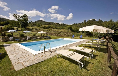 Pieve di Chio Villa | Beautiful private villa for 10 guests with WIFI, private pool, TV and parking, close to Cortona