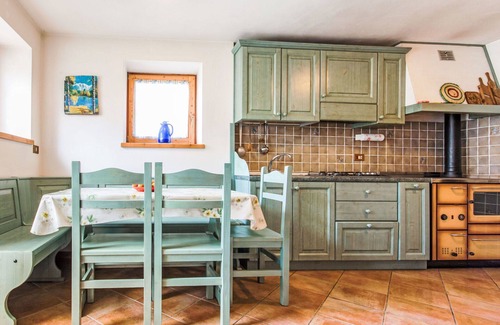 Borgo Valsugana House | Beautiful private villa for 6 guests with WIFI, TV, patio, pets allowed, panoramic view and park.