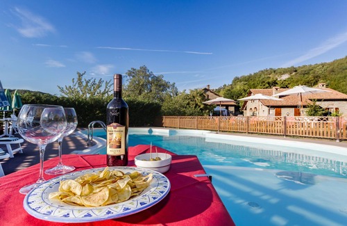 Palazzuolo sul Senio Villa | Beautiful private villa with WIFI, hot tub, private pool, TV, panoramic view and parking