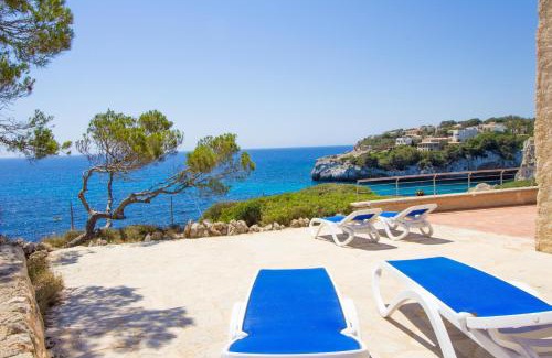 Cala Santany Villa | Beautiful private villa on the sea