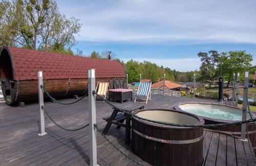 Grunwald House | Beautiful private villa with WIFI, hot tub, TV, terrace, pets allowed, panoramic view and parking