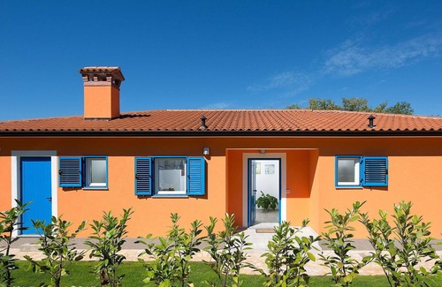 Trget House | Beautiful private villa with A/C, private pool, WIFI, TV, terrace, pets allowed and parking
