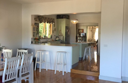 Maldon House | Beautiful Property- for longer stays sleeps
