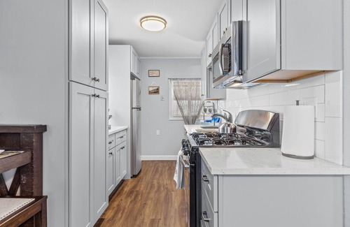 St. Louis House | Beautiful, Quaint 2 Bedroom Home