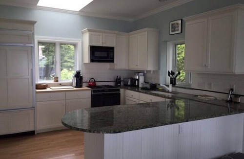 Harbor Springs House | Beautiful Quiet and Serene Cottage On Lake Michigan