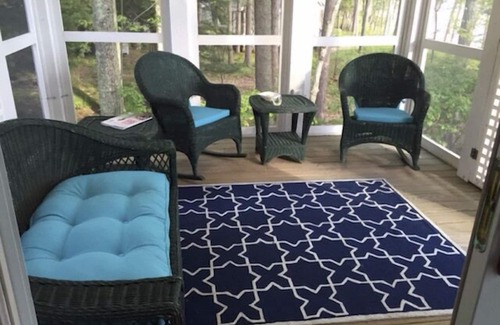 Harbor Springs House | Beautiful Quiet and Serene Cottage On Lake Michigan