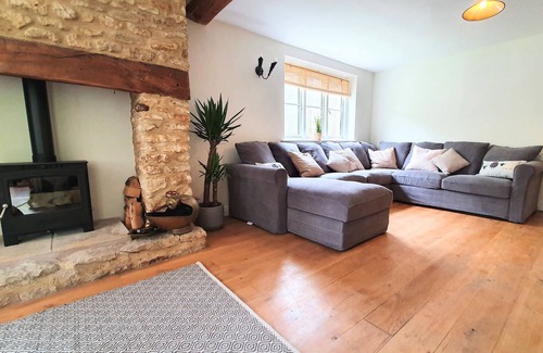 Witney House | Beautiful, Quiet, Countryside Cottage in the foothills of the Cotswolds