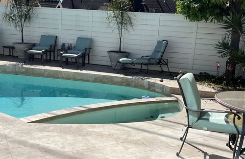 The Bird Streets Apartment | Beautiful, Quiet, Oasis in the heart of Sunset Strip.