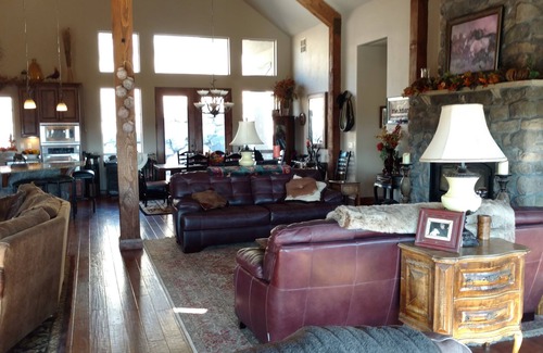 Veyo House | Beautiful quiet ranch retreat on 5 acres with horses, incredible views,