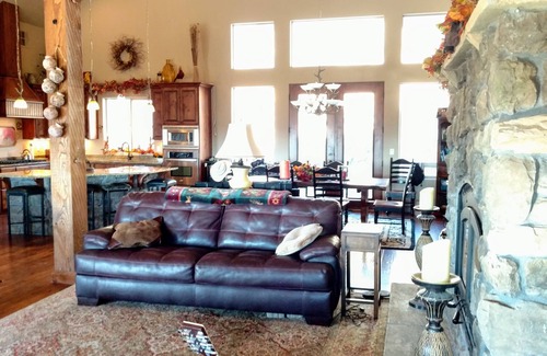 Veyo House | Beautiful quiet ranch retreat on 5 acres with horses, incredible views,
