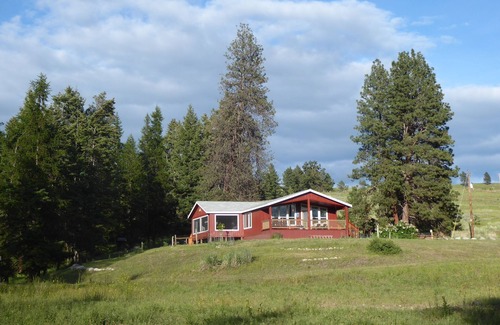 Oroville House | Beautiful ranch and new house in Okanogan Highlands - 15 minutes from Oroville