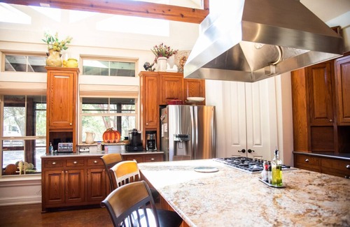Ennis House | Beautiful Ranch Retreat With Breathtaking Views