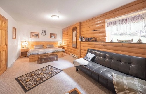 Deka Lake Bed & Breakfast | Beautiful Ranch stay for up to 10 people
