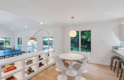Hay Beach House | Beautiful Ranch Style Shelter Island Home with Private Pool, Close to Golf.