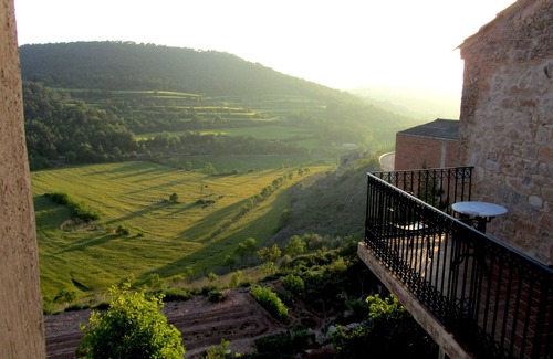 Rocallaura House | Beautiful Recently Renovated Farmhouse with Pool