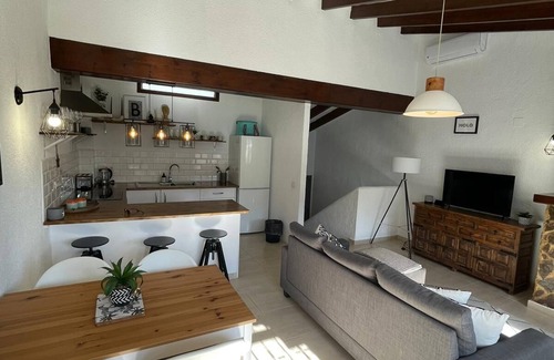 Moravit House | Beautiful, recently renovated, large Town House in Moraira.