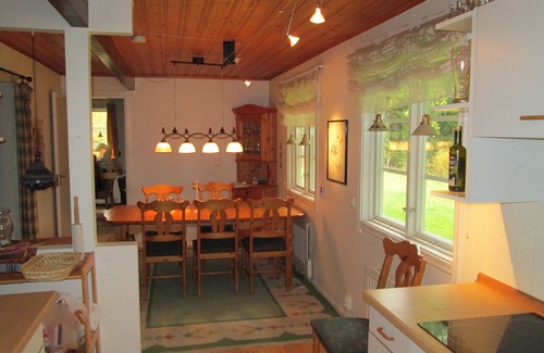 Vimmerby Municipality House | Beautiful red Sweden house in the woods with lake but also your location