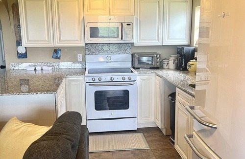 Cypremort Point House | Beautiful, Relaxing, Spacious Cottage with view of Vermillion Bay!