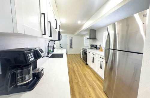 Egypt Lake-Leto House | Beautiful&Relaxing Central Location 2 kings