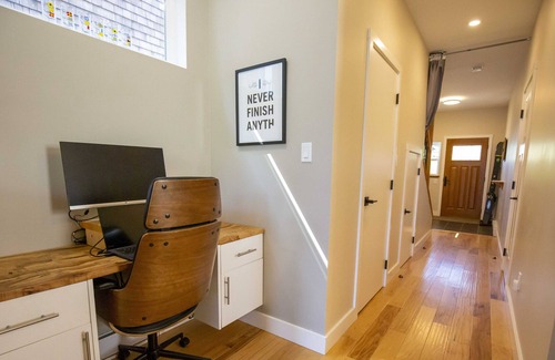 Cumberland House | Beautiful relaxing modern 3 BR new home in Cumberland village - month rental