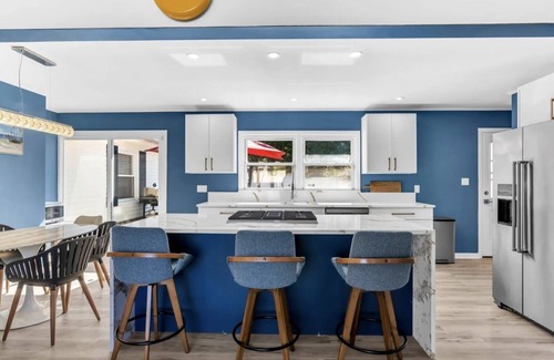 Long Branch House | BEAUTIFUL REMODEL 4+ BEDROOM HOME - 1 BLOCK TO THE BEACH!