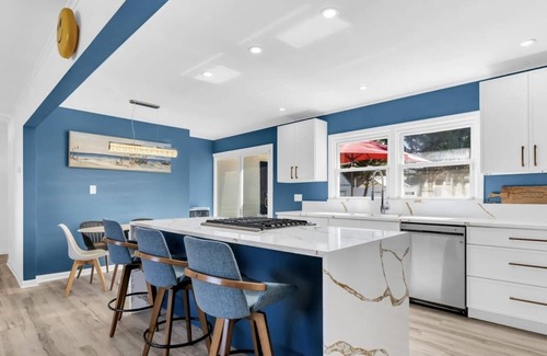 Long Branch House | BEAUTIFUL REMODEL 4+ BEDROOM HOME - 1 BLOCK TO THE BEACH!