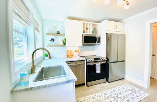 Crisfield Cottage | BEAUTIFUL REMODELED "COTTAGE BY THE BAY" in CRISFIELD! WE STRIVE TO BE THE BEST!