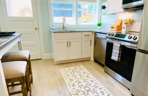 Crisfield Cottage | BEAUTIFUL REMODELED "COTTAGE BY THE BAY" in CRISFIELD! WE STRIVE TO BE THE BEST!