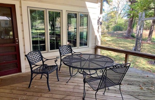 Anderson Cabin | Beautiful remodeled cabin on breathtaking ranch!