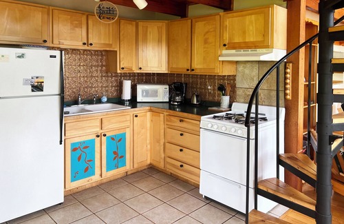 Ely Cabin | Beautiful, Remote Cabin 9 Miles From Ely, Wildlife Galore, Starlink & Dock!