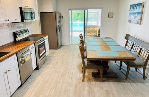 Rock Ridge House | Beautiful renovate Home Paradise Heated POOL Jacuzzie Vero Beach
