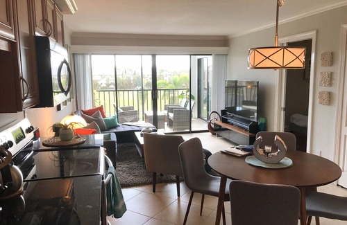Marco Island Condo | Beautiful Renovated 2 Bedroom Condo - Great Location with Amazing Sunsets