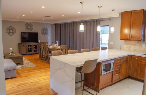 Central Corals House | Beautiful Renovated Home in Oakland Park Heated Pool
