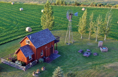 Kalispell House | Beautiful renovated 1915 Two Story Barn Near Glacier Par