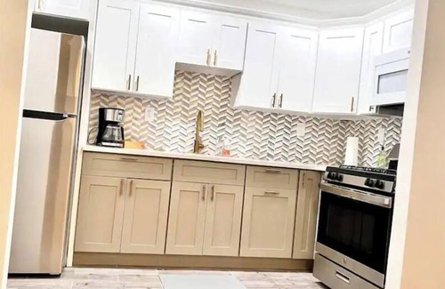 Baychester Apartment | Beautiful renovated apartment