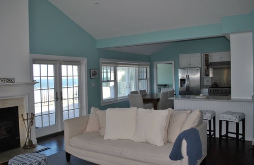 Greenport West House | Beautiful Renovated Beachfront Home