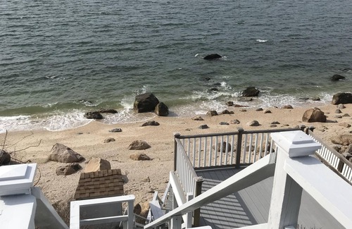 Greenport West House | Beautiful Renovated Beachfront Home