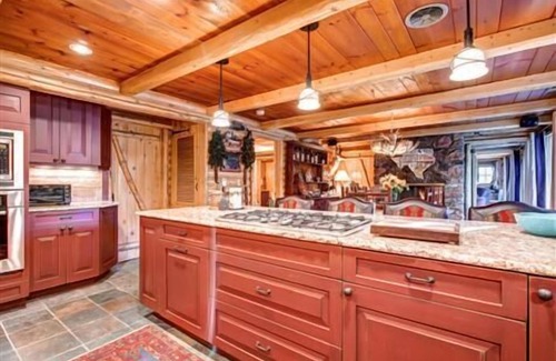 Almont House | Beautiful Renovated Fishing Cabin On Taylor River! Private Fishing!