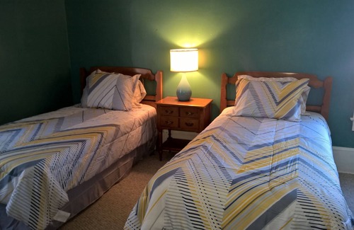 Kinston House | Beautiful Renovated Historic Home In Kinston Historic District.