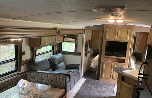 Leicester RV Rental | Beautiful Rental Camper Located in Quiet Vermont Campground