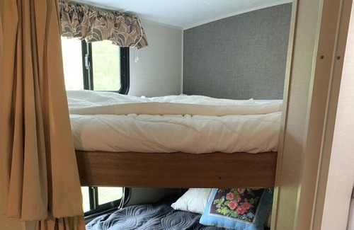 Leicester RV Rental | Beautiful Rental Camper Located in Quiet Vermont Campground