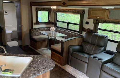 Leicester RV Rental | Beautiful Rental Camper Located in Quiet Vermont Campground