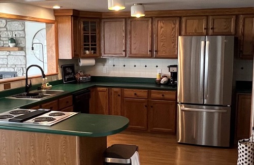 Vandalia House | Beautiful rental with amazing views on Donnell Lake’s North Shore,