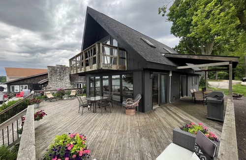 Vandalia House | Beautiful rental with amazing views on Donnell Lake’s North Shore,