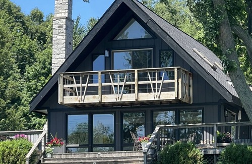 Vandalia House | Beautiful rental with amazing views on Donnell Lake’s North Shore,