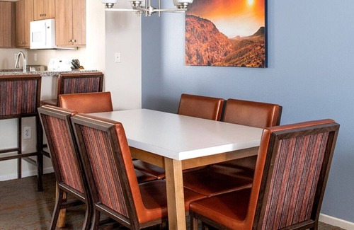 Enterprise Apartment | Beautiful Resort amenities enjoyed with this 1BD resort condo on South Las Vegas Blvd