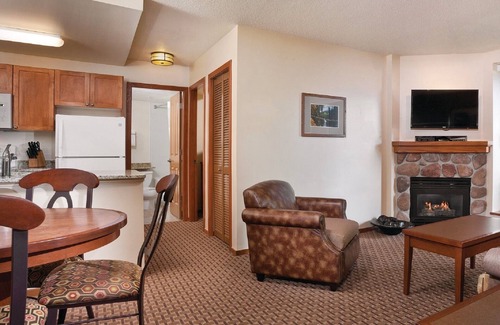 Village North Resort | Beautiful resort in the heart of it all!