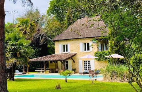 Grolejac House | Beautiful restored country house near Sarlat, 2 minutes walk to lake with beach