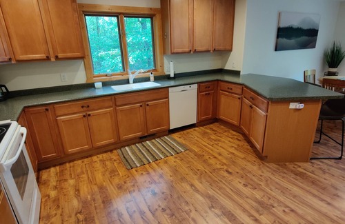 New Auburn Cabin | Beautiful retreat on Lower Long Lake, privacy and waterfront!