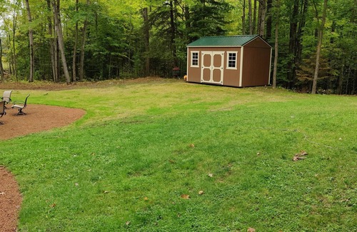 New Auburn Cabin | Beautiful retreat on Lower Long Lake, privacy and waterfront!